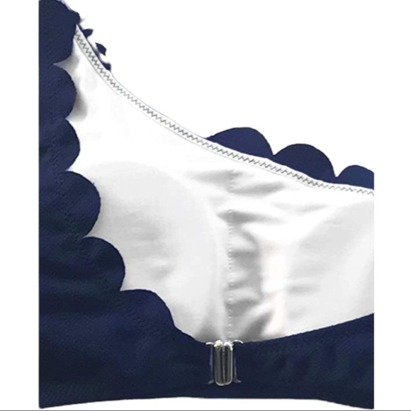 Woman’s Cupshe 2 piece Swimsuit Navy Large - Picture 6 of 8